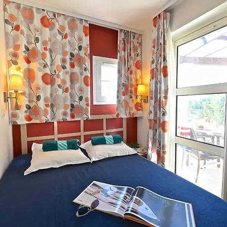 Apartment Village Cap Esterel - L'esquinade-1 By Interhome